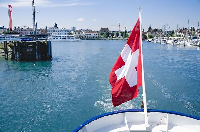swiss-flag-on-a-boat