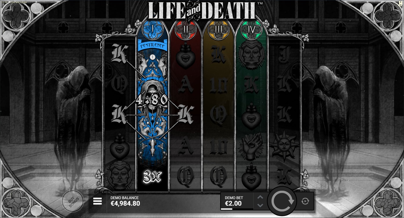 Life and Death slot - Expanding Wild Win