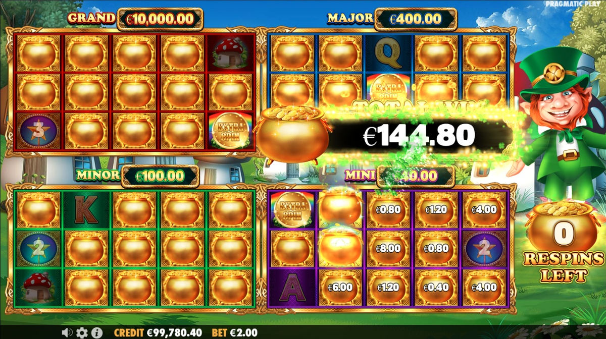 Gold Party slot - Money Respin feature